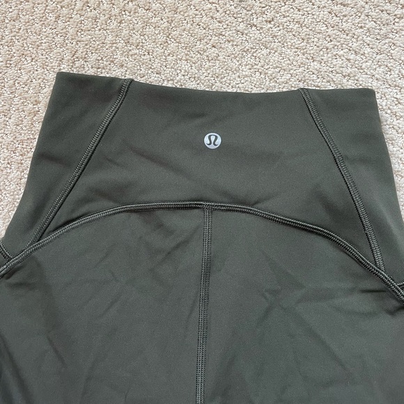 Olive green lululemon cropped leggings - Picture 5 of 8